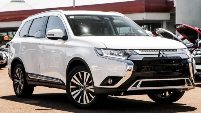 Tips Merawat Mobil Berwarna Putih Mitsubishi Srikandi Wiyung